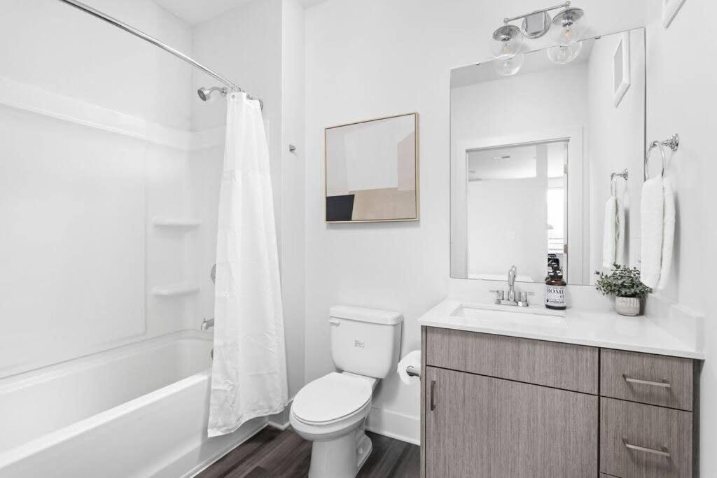 Mid-Century Modern Studio Cozysuites Downtown Indianapolis Luaran gambar